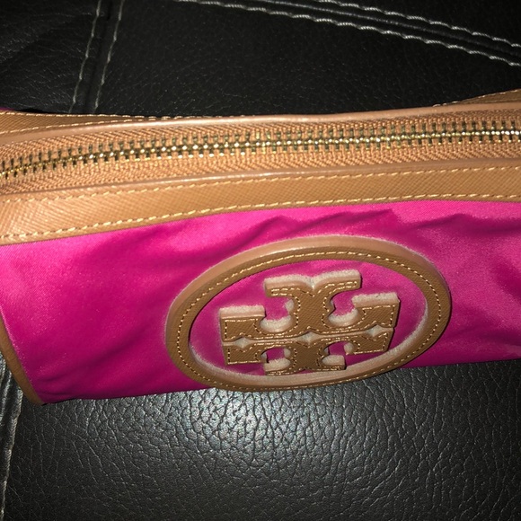 Tory Burch - cosmetic bag. Pink vinyl and tan leather. - Picture 6 of 9